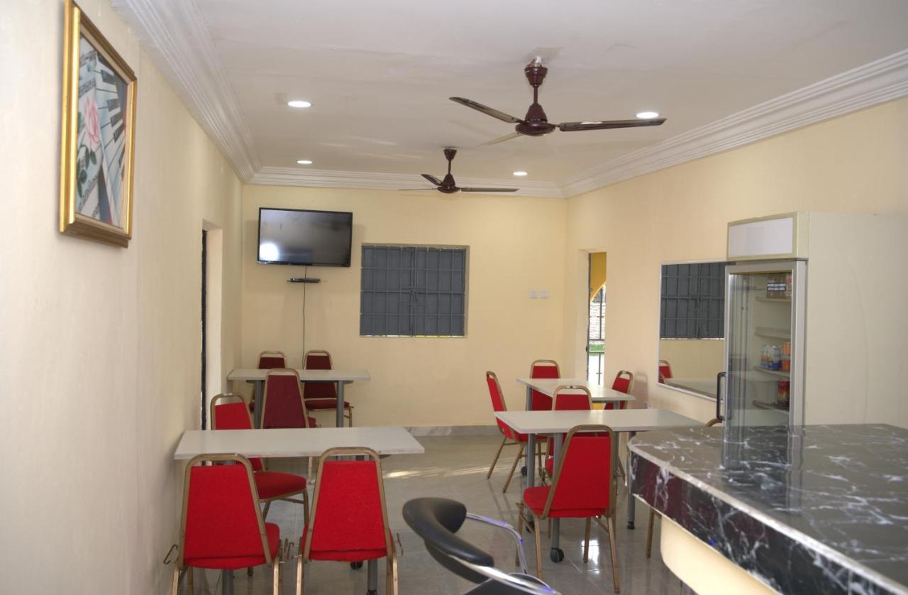 Faith And Grace Guest House Lamin Beretto Exteriér fotografie